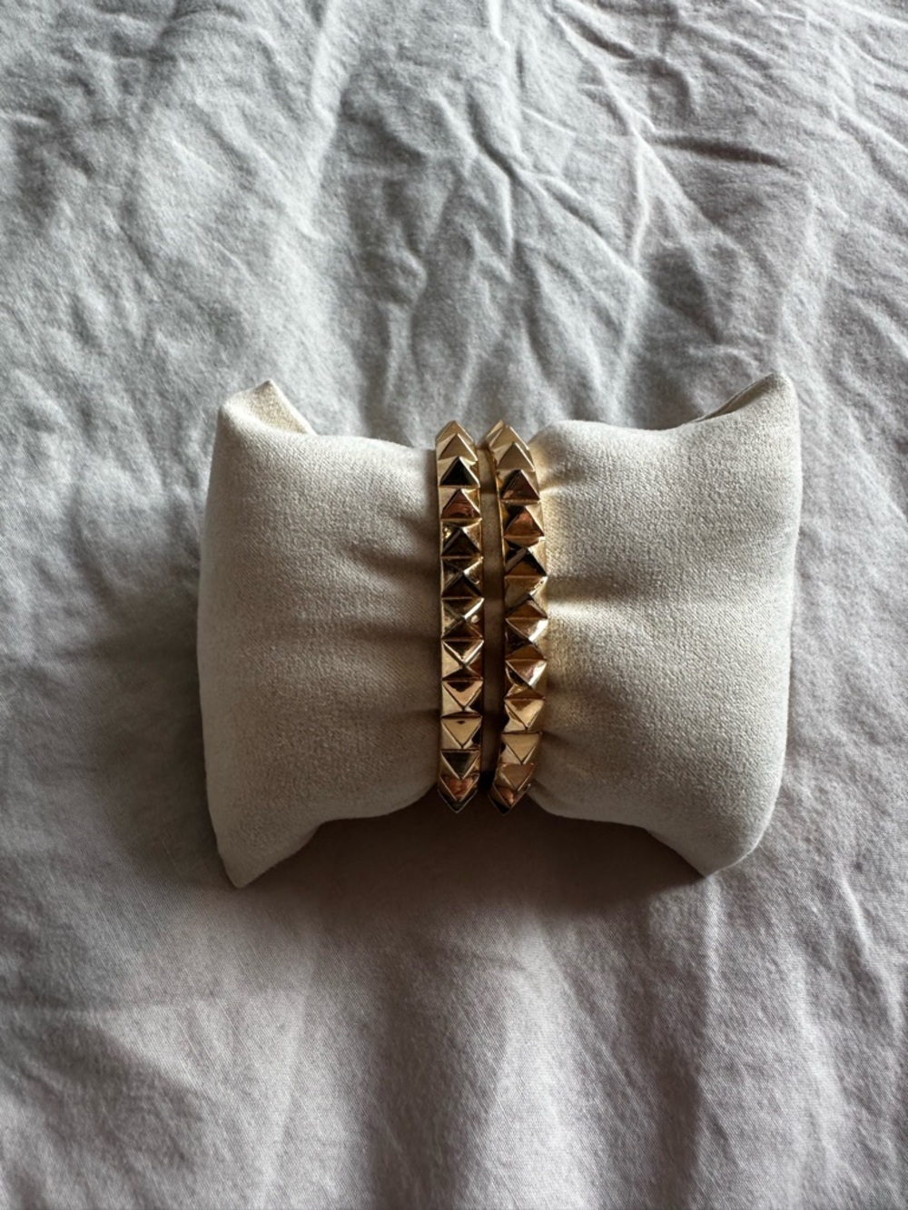 Club Monaco Gold Stud Cuff Bangles Set of 2 Pyramid Stud Bracelet Arm Cuff XS